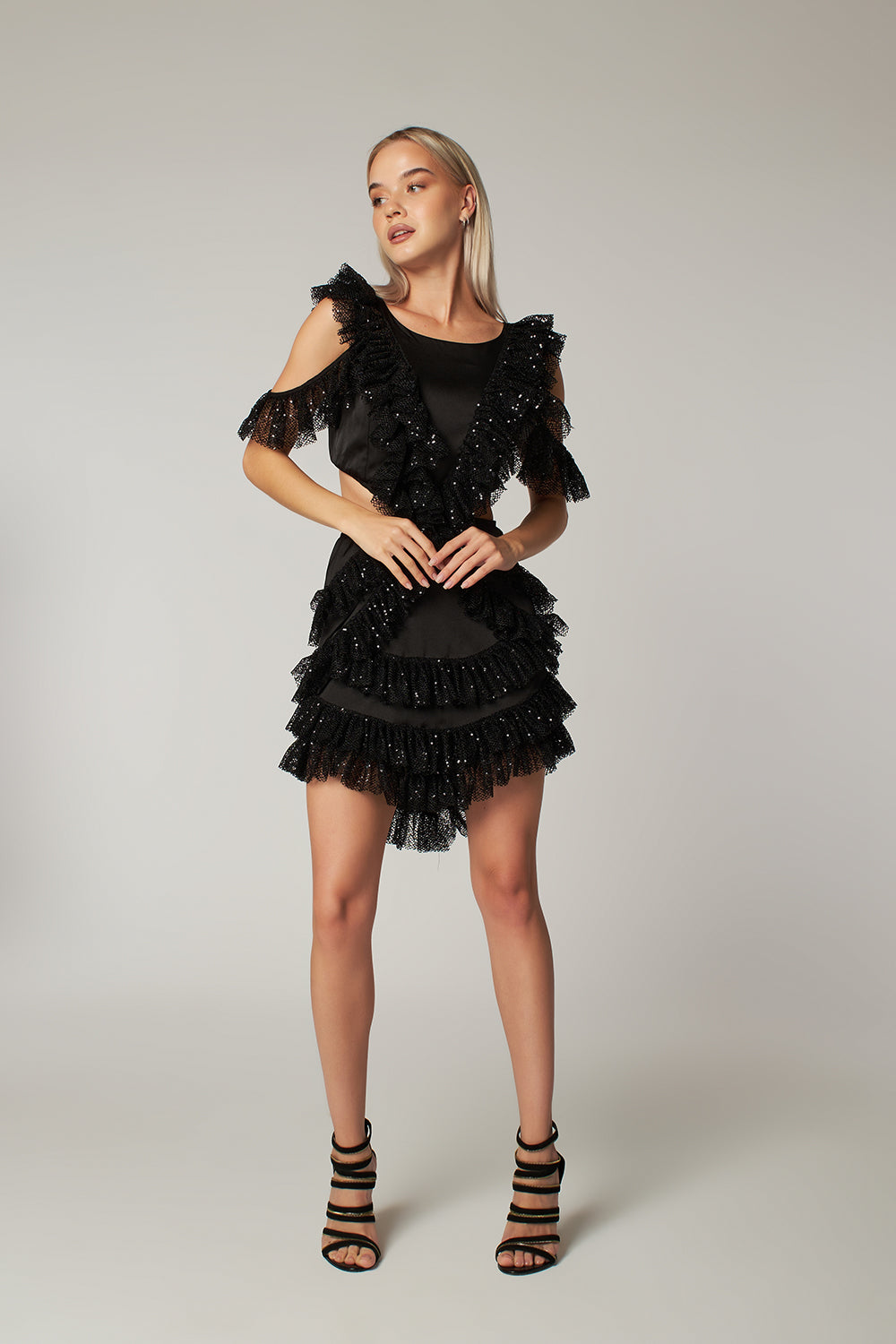 Siyah Pullu Fırfırlı Mini Elbise Vi̇va - 4