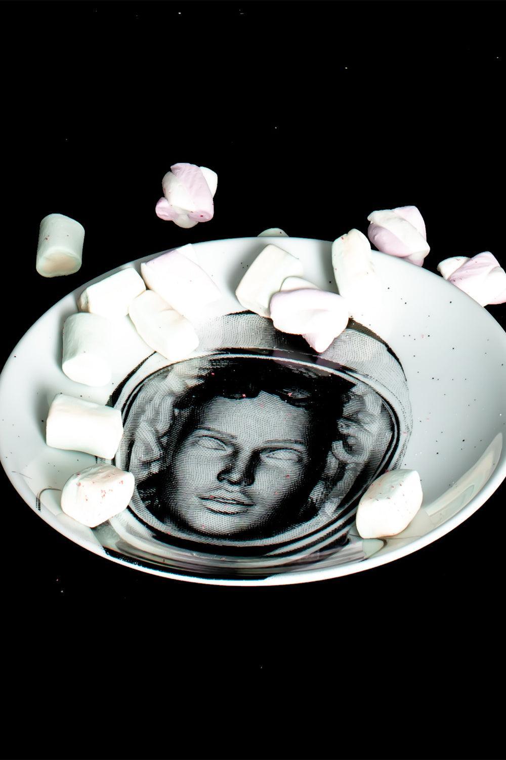 Dekoratif Tabak No:3 Medusa Is Beautiful Now - 2