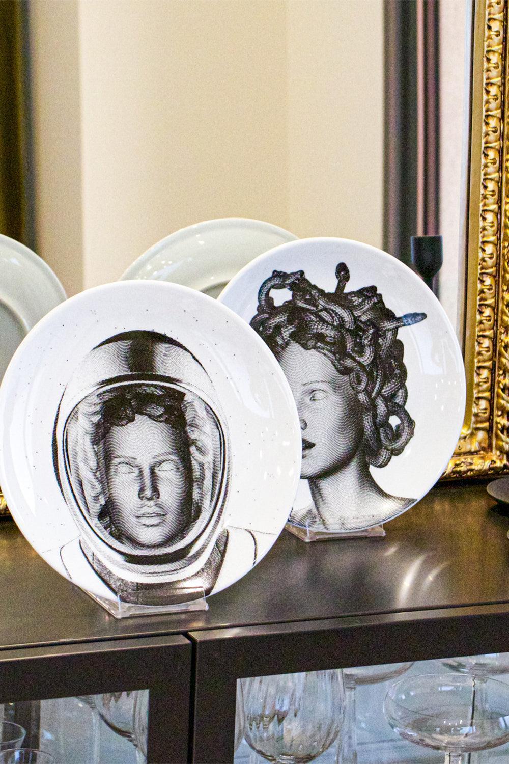 Dekoratif Tabak No:3 Medusa Is Beautiful Now - 4