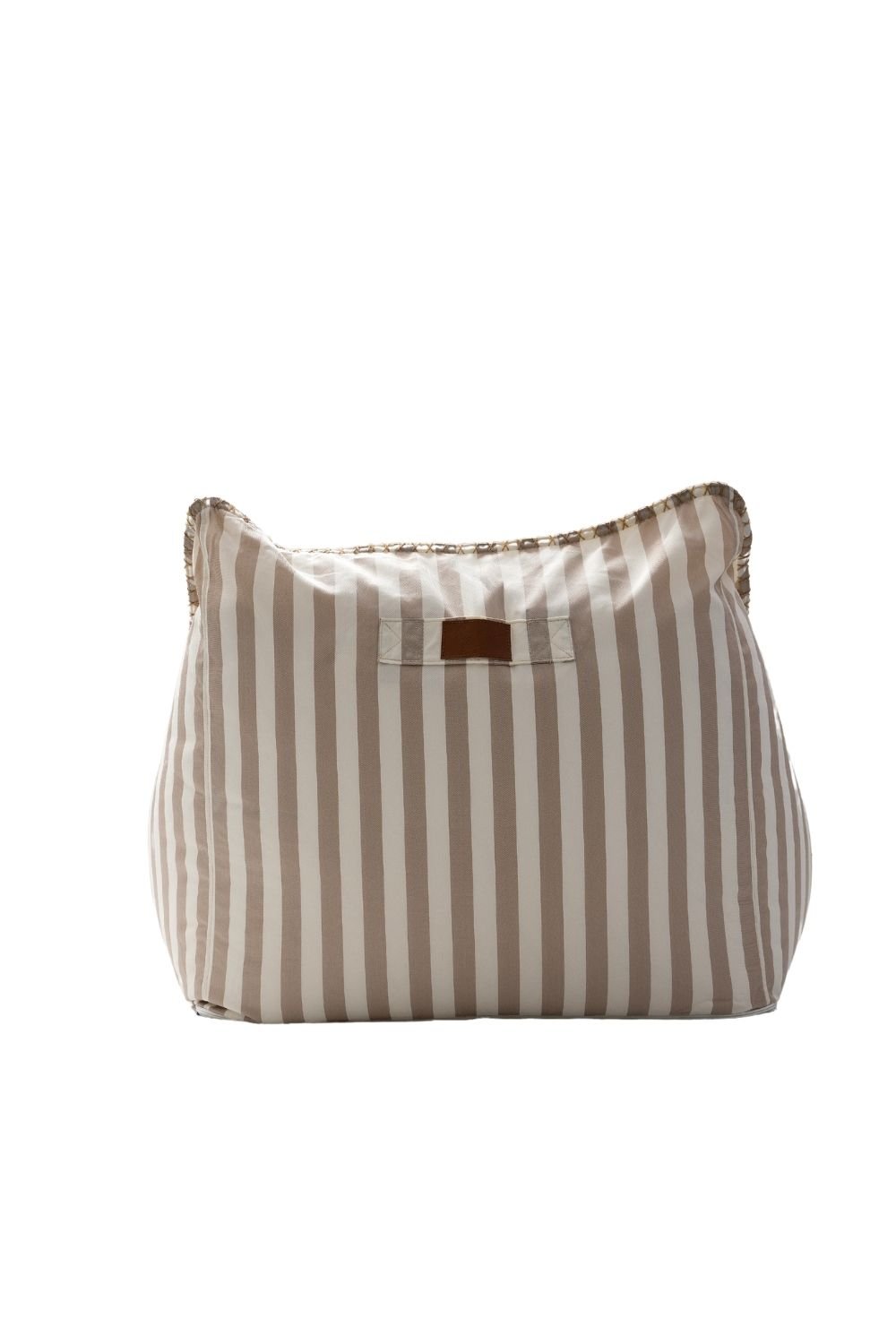 Doly Gri Beyaz Koltuk | İç & Dış Mekân Konforunu Buluşturan Minimalist Lounger - 4