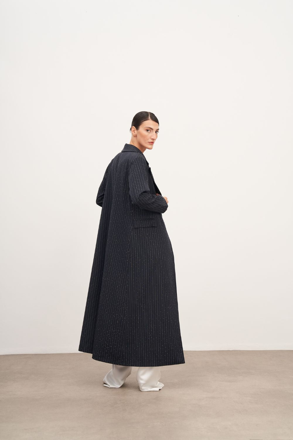 Geniş Omuz Detaylı Maxi Trençkot - 2