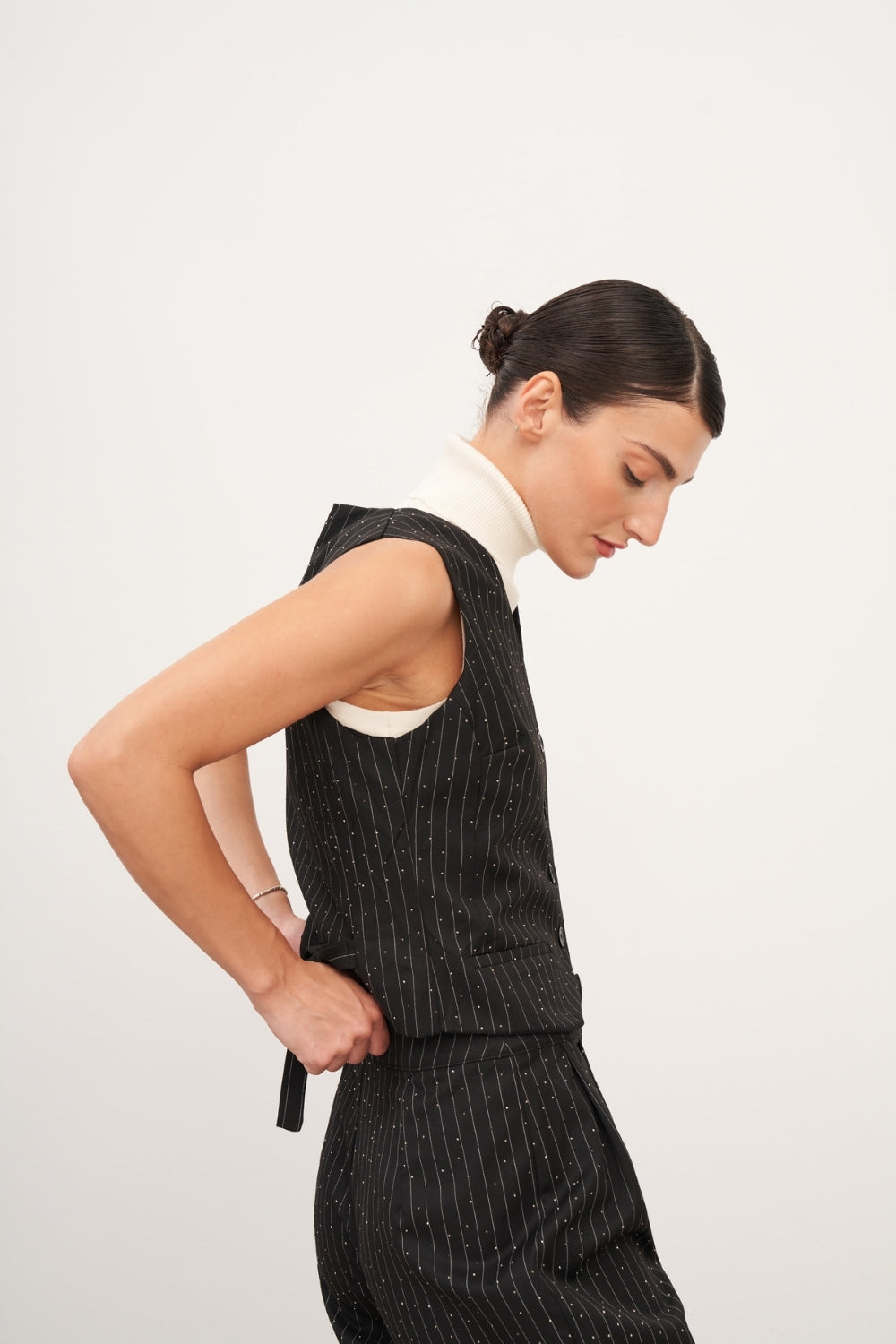 Siyah Düğme Detaylı Yelek - 1