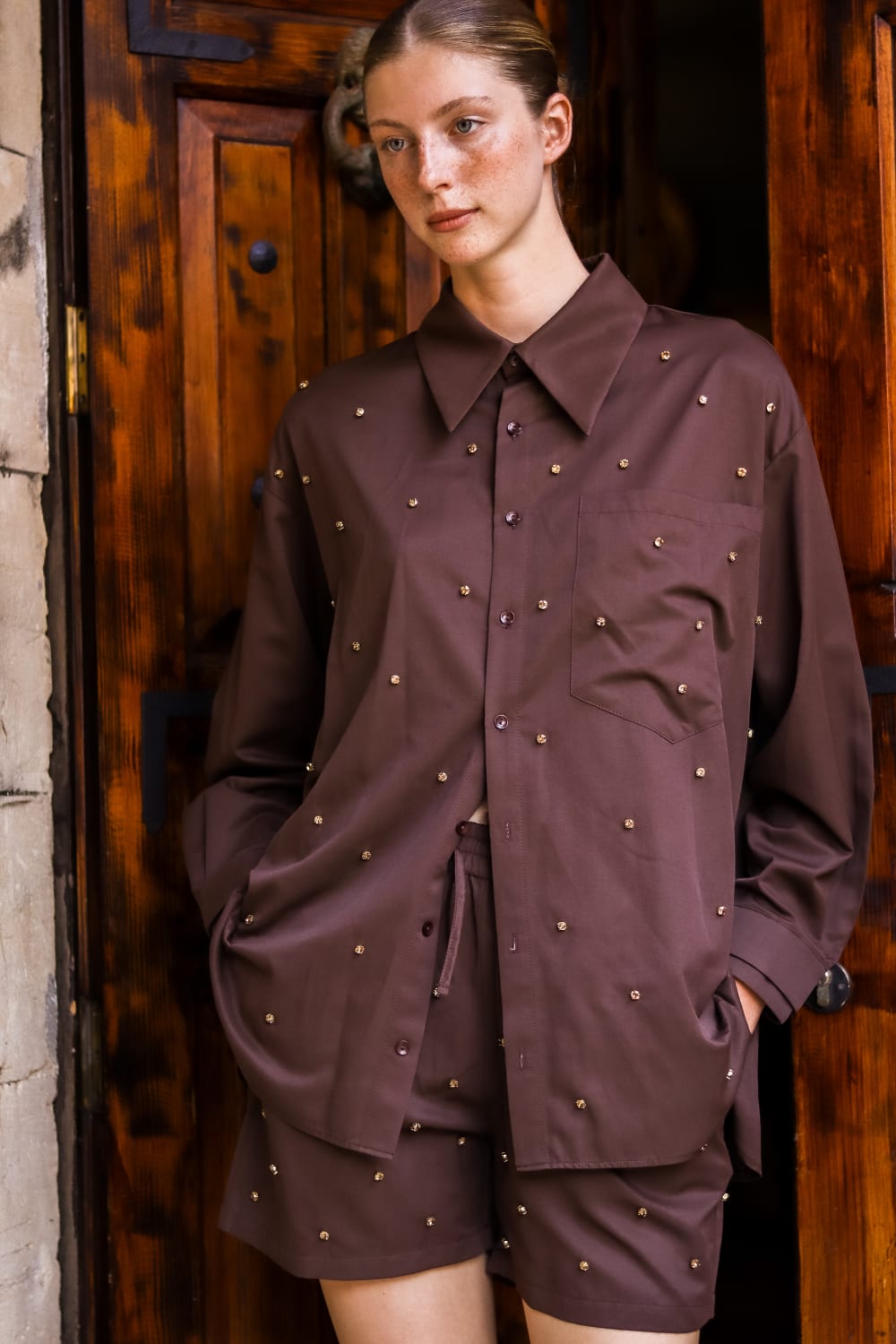 Taş İşlemeli Acı Kahve Oversize Gömlek - 0