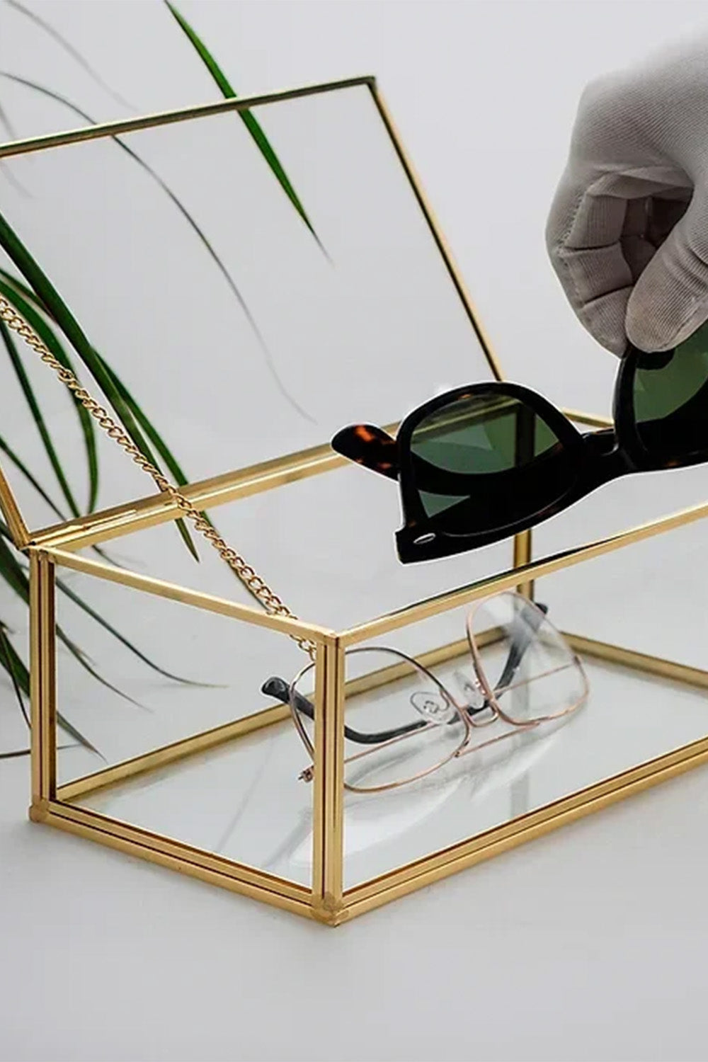 Pirinç Gold Cam Kapaklı Takı Aksesuar Çikolata Fotoğraf Kutusu 23x12x8cm - 2