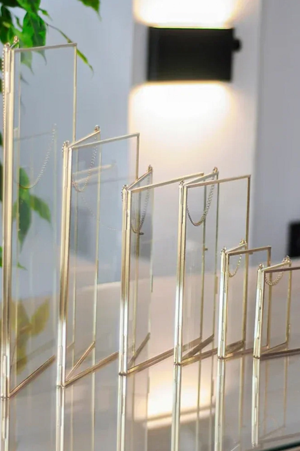 6 Parça Dikey Pirinç Gold Duvar Askılı Kapaklı Cam Fotoğraf Çerçeve Takımı - 2