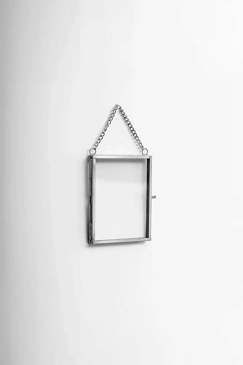 Dikey Gümüş Kapaklı Cam Duvar Askılı Fotoğraf Çerçevesi 10x8cm - 0