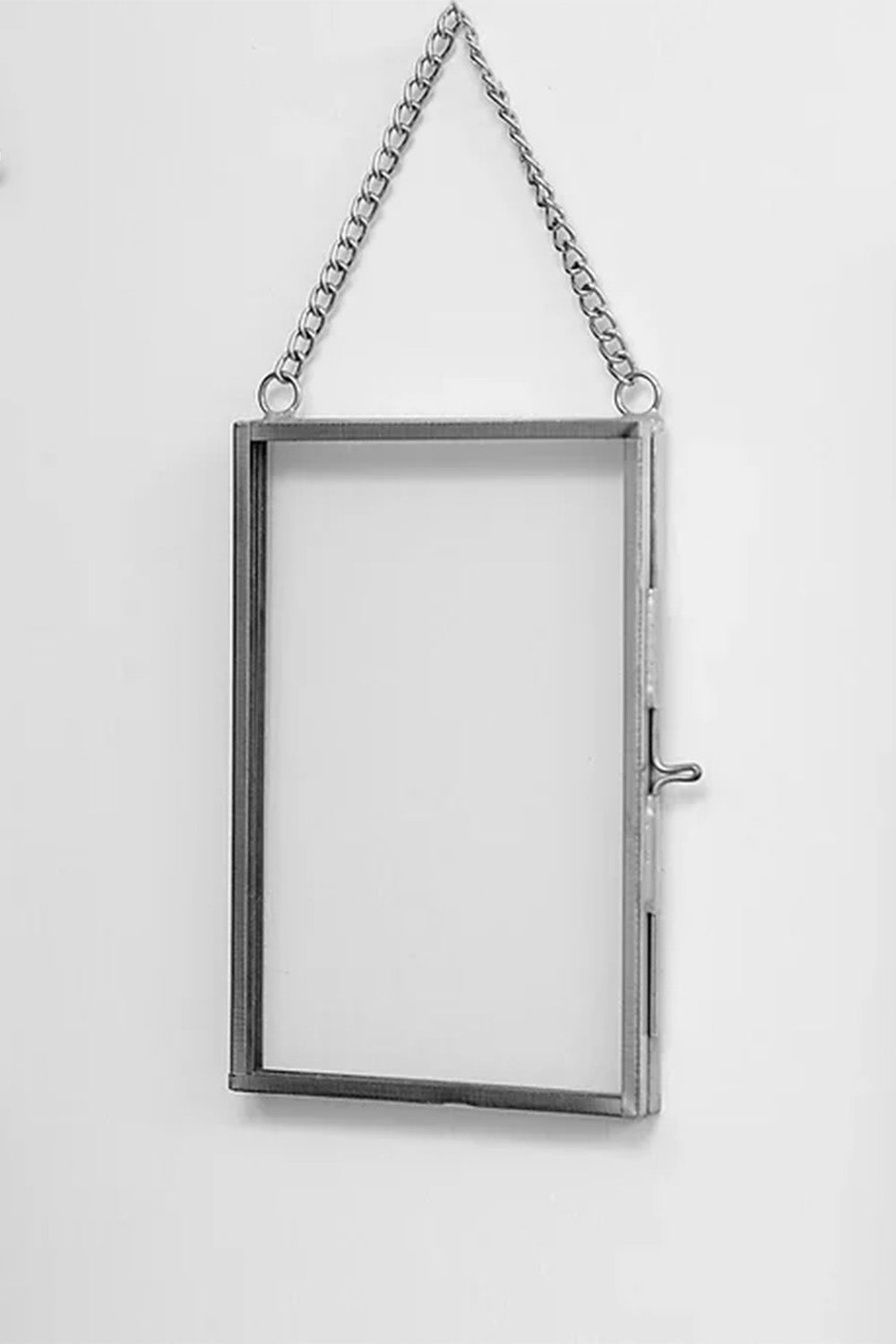 Dikey Gümüş Kapaklı Cam Duvar Askılı Fotoğraf Çerçevesi 12x8cm - 2