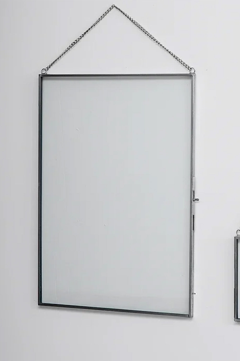 Dikey Gümüş Cam Duvar Askılı Fotoğraf Çerçevesi Kapaklı 35x25cm - 4