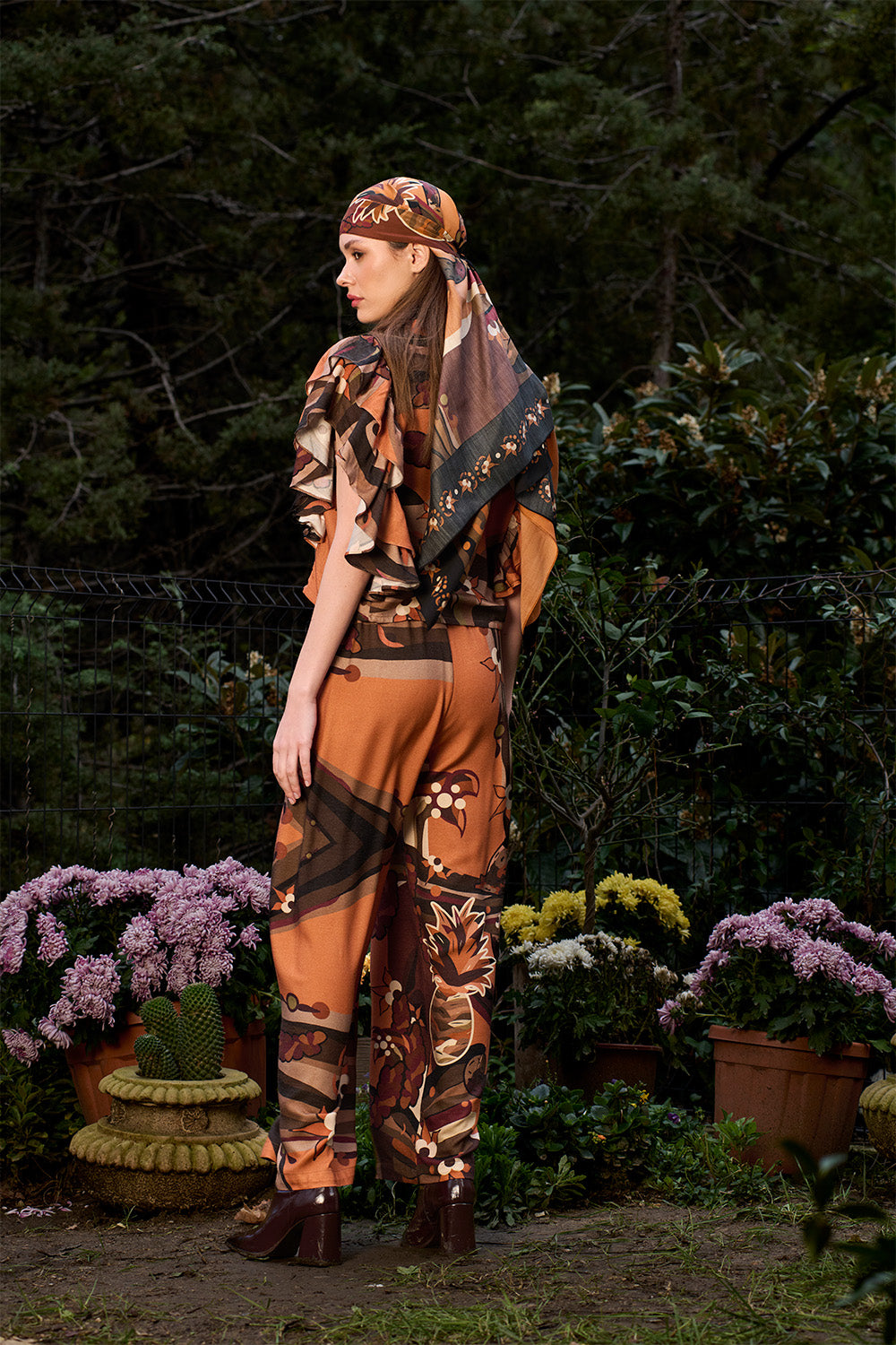 Kahve Ağaç Desenli Volan Kol Detaylı Gömlek - 3