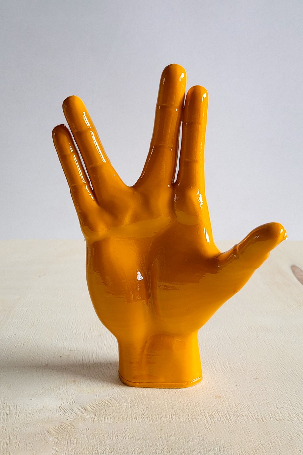 Spock El Figürü | Koyu Sarı - 1