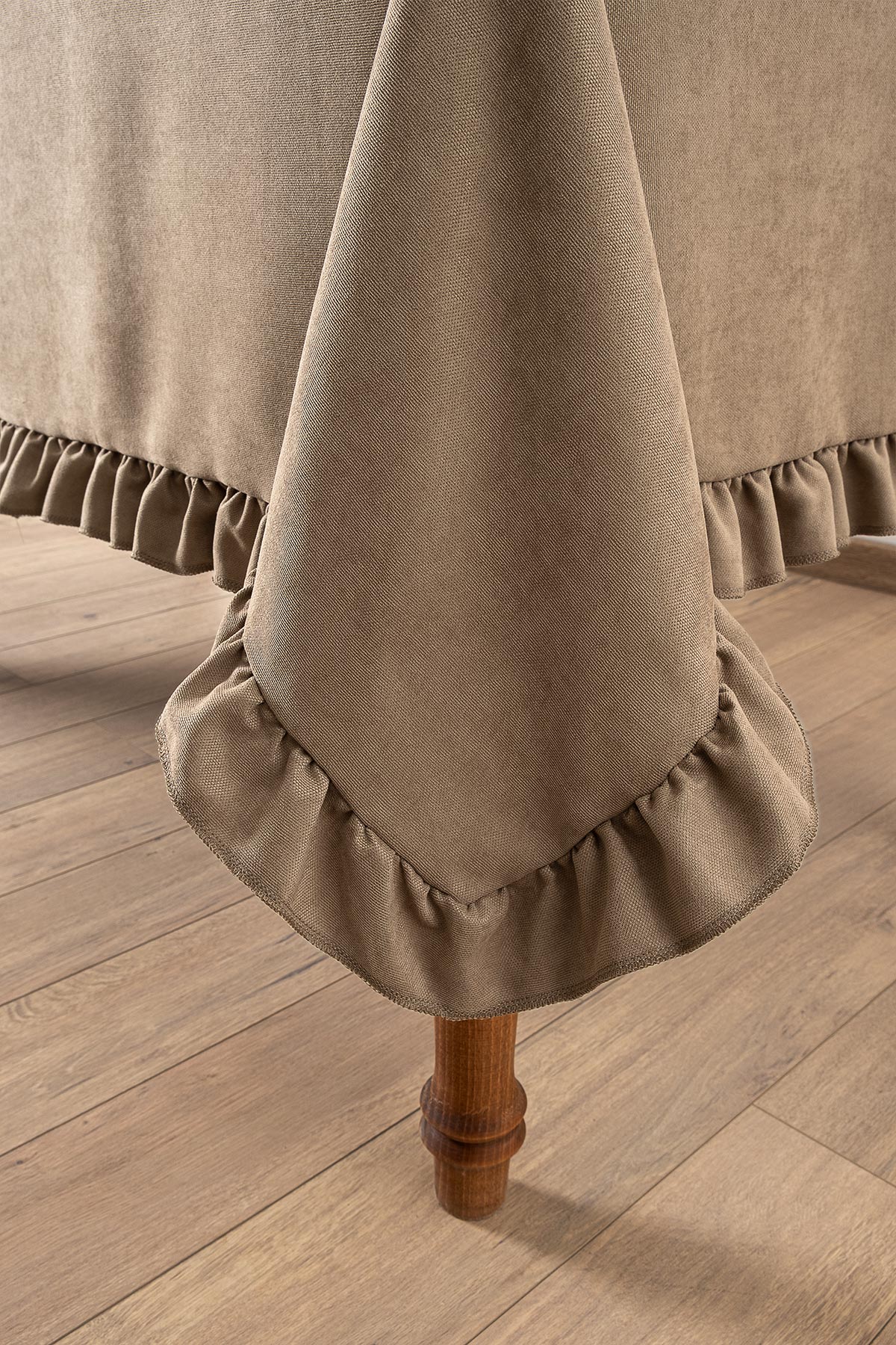 Venedik Firfirli Masa Örtüsü - 8