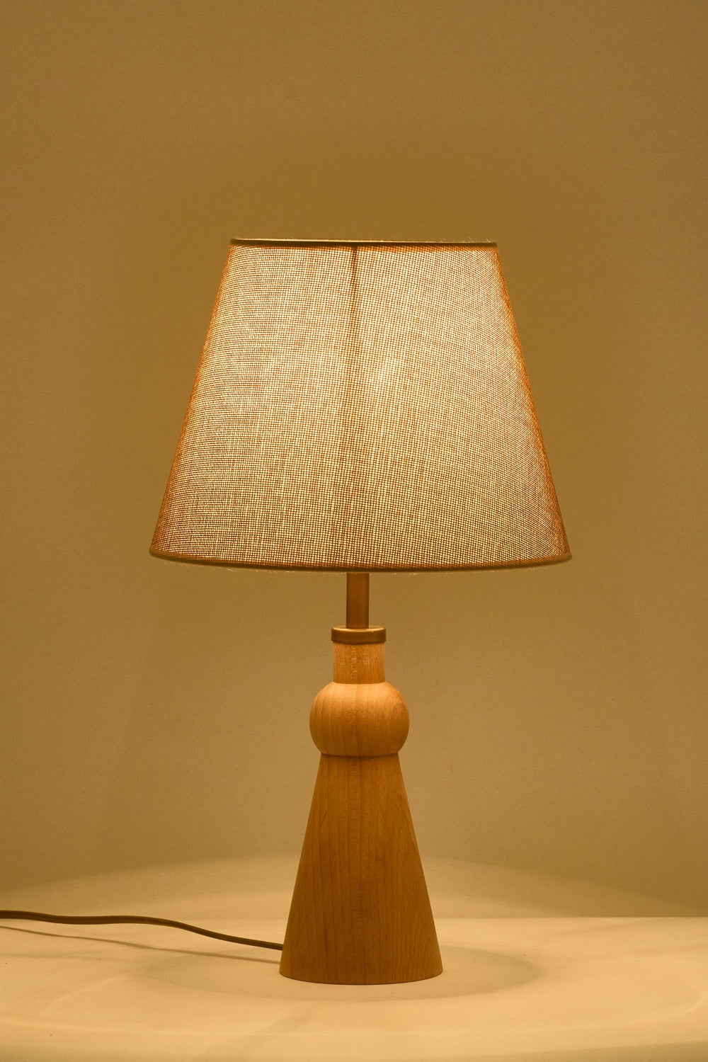 Oslo Kumaş Şapkalı Ahşap Abajur - 0