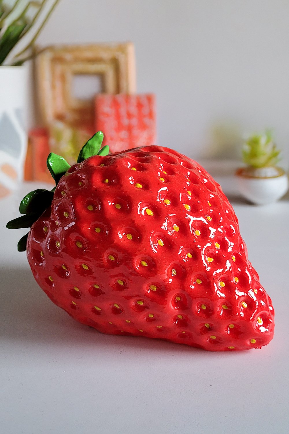 Big Berry Dekoratif Çilek Heykeli - 1