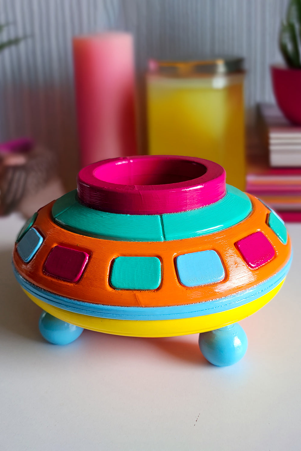 Ufo Saksı - Renkli Retro Tasarım - 1