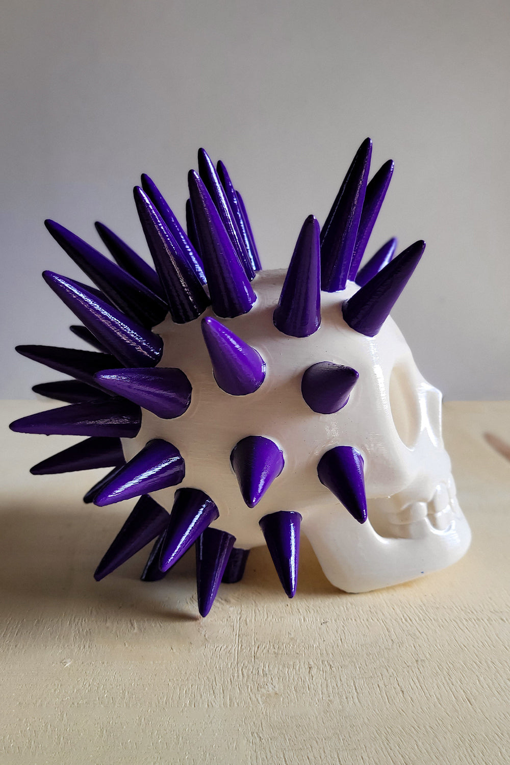 Punk Kafatası Figürü | Uzun Diken - 6