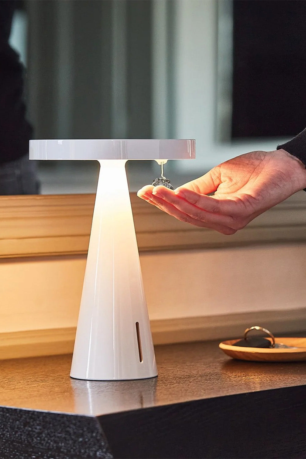 Mano Sensörlü Aydınlatmalı Dezenfektan Dispanseri Beyaz - 6