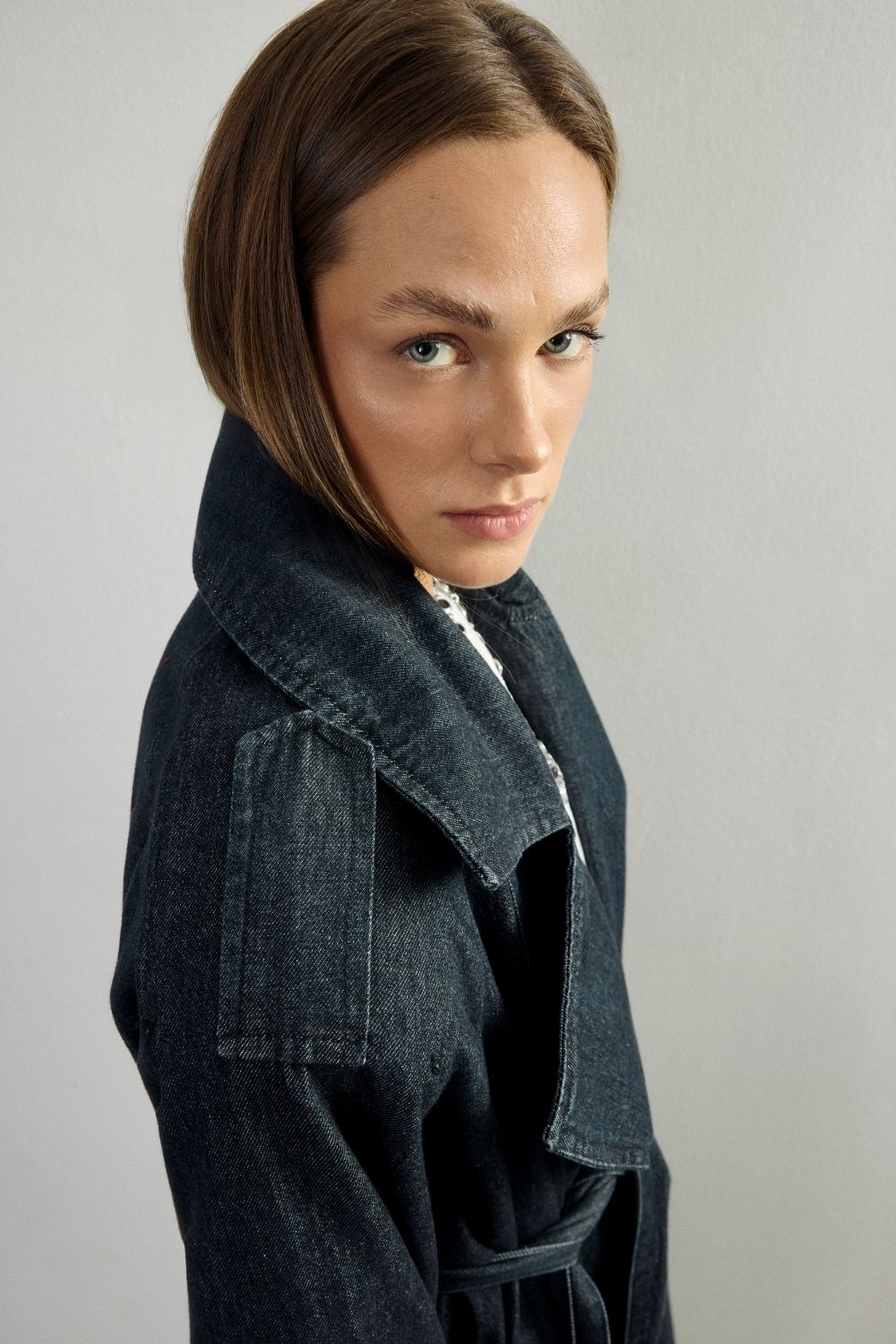 Loom Female Trenchcoat - 4