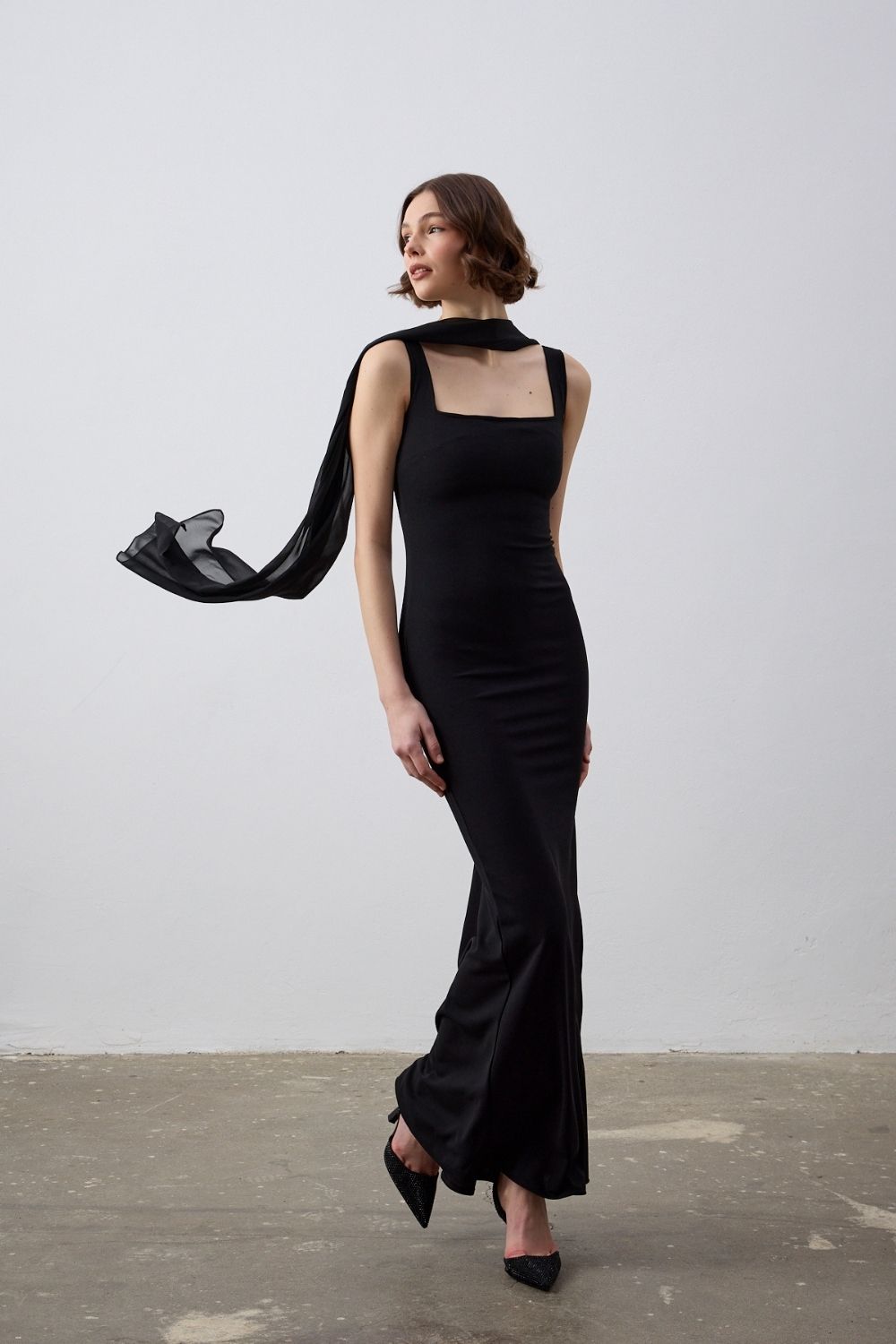 Helena Şal Detaylı Kare Yaka Siyah Elbise - 0