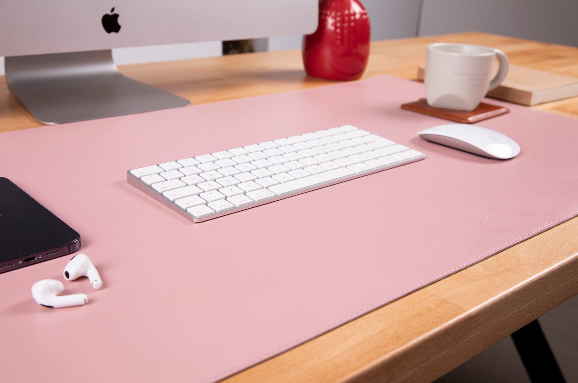 Still & Silent – Pink Gerçek Deri Desk Mat Macbook Altlığı - 0