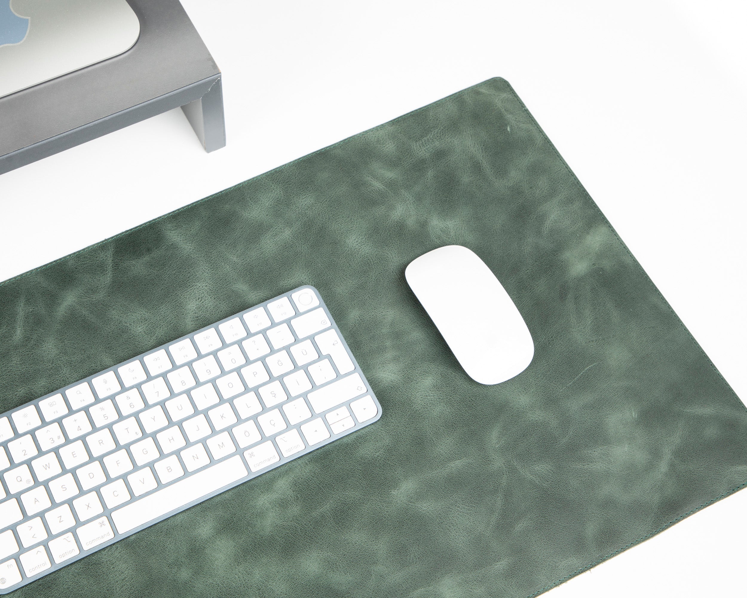 Still & Silent – Pickle Gerçek Deri Desk Mat Macbook Altlığı - 3