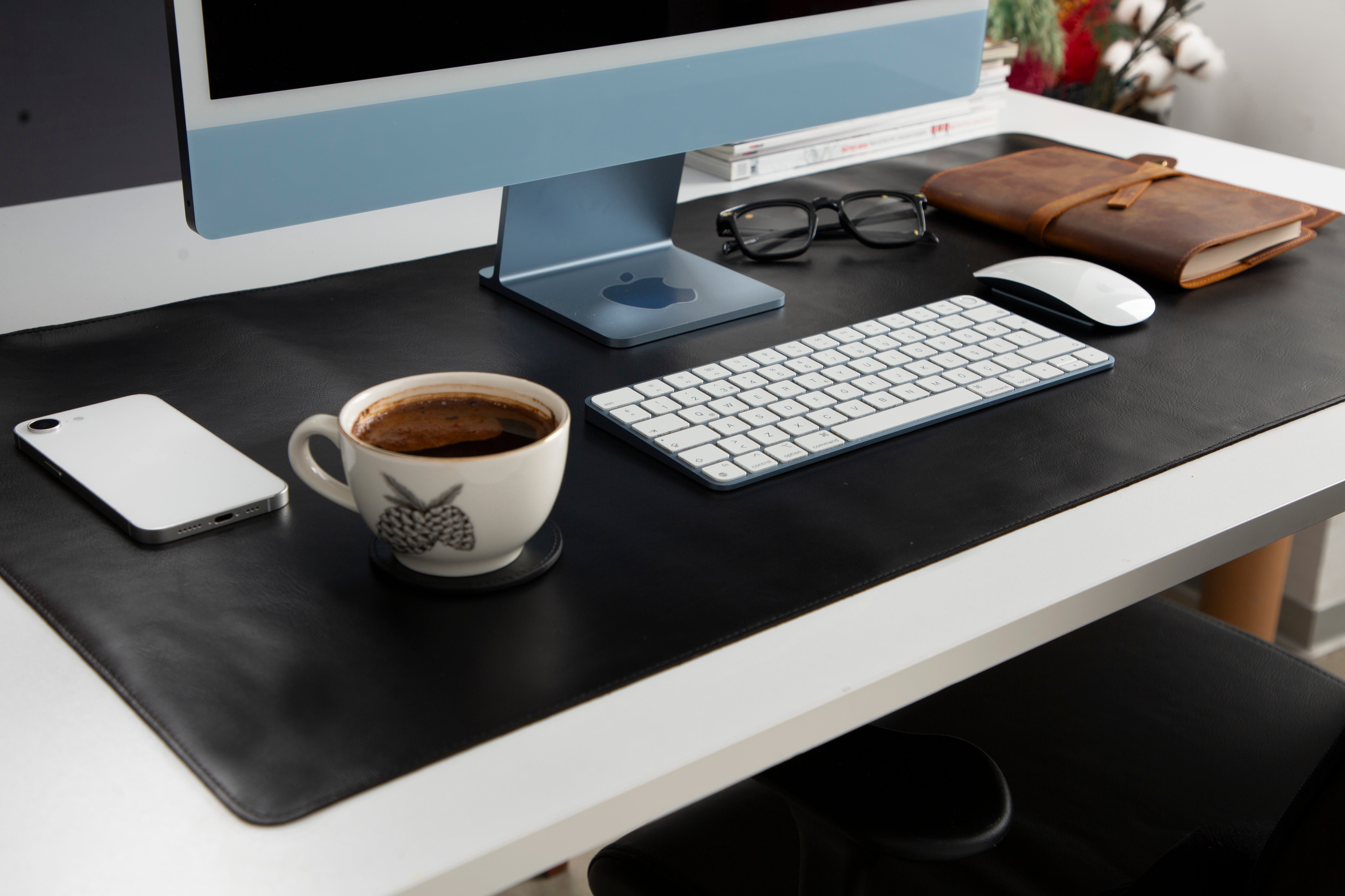 Still & Silent – Charcoal Gerçek Deri Masa Matı Macbook Altlığı - 0