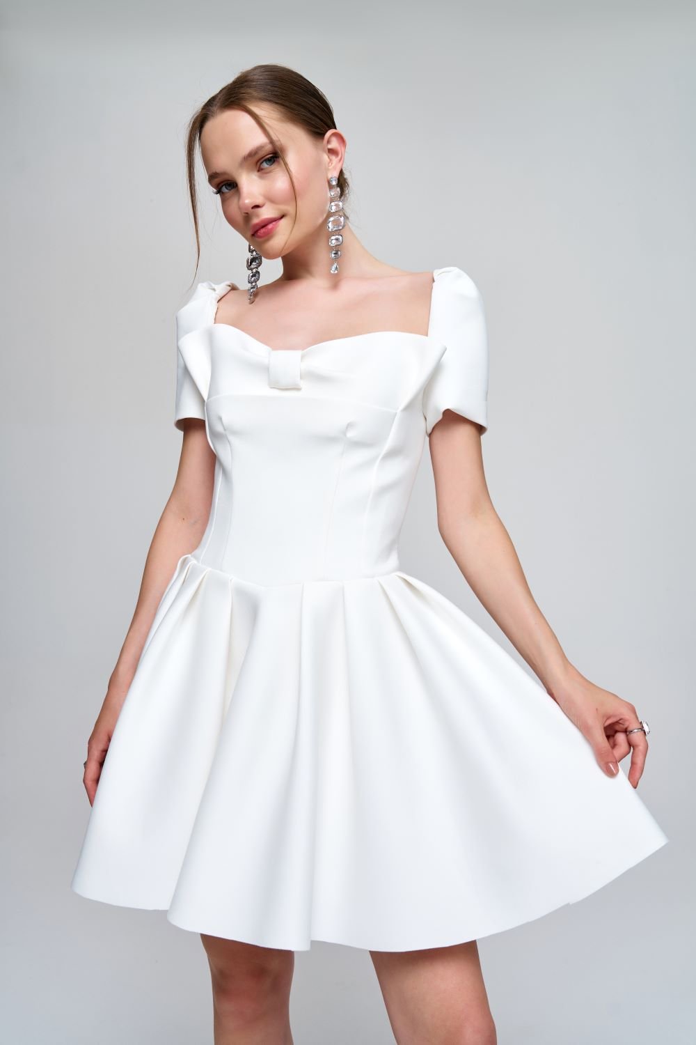 Fiyonk Yaka Mini Beyaz Elbise - 3