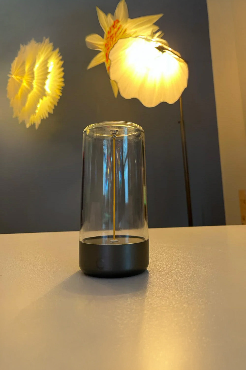 Lumi Sphere Minimal Tasarımlı Masa Lambası - 1