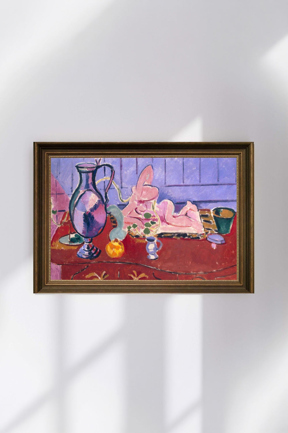 Henri Matisse - Pembe Heykel Ve Kırmızı Şifonyer Üzerinde Sürahi - 0