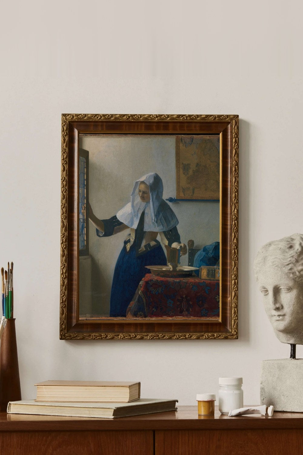 Johannes Vermeer - Sürahi Tutan Genç Kadın - 2