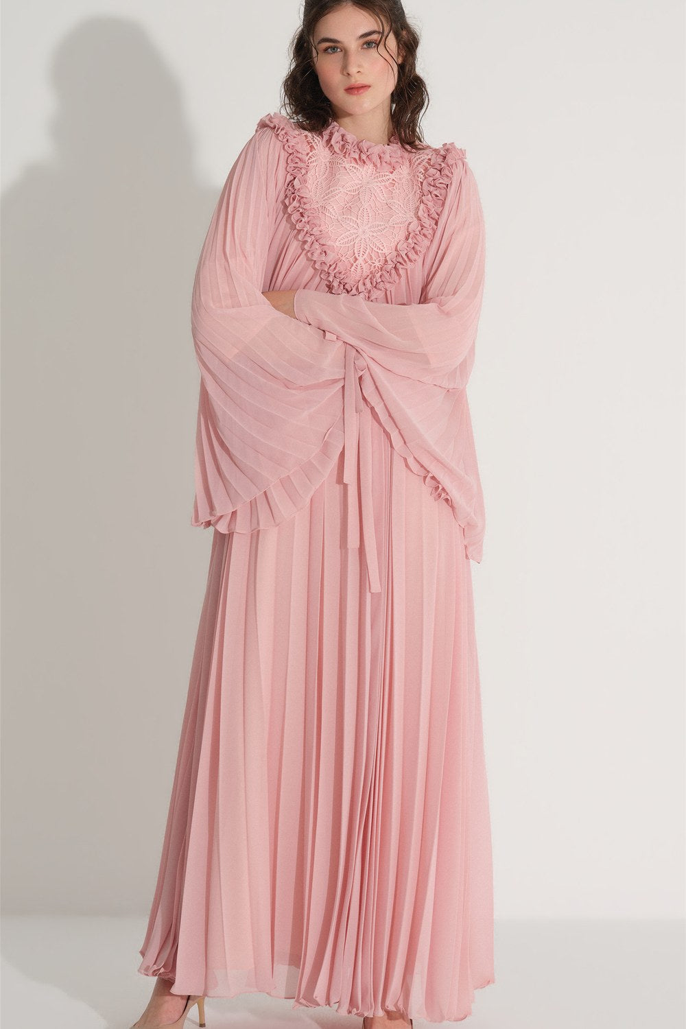 Üst Bedeni Dantel Fırfır Detaylı Pilise Elbise - Pembe - 4