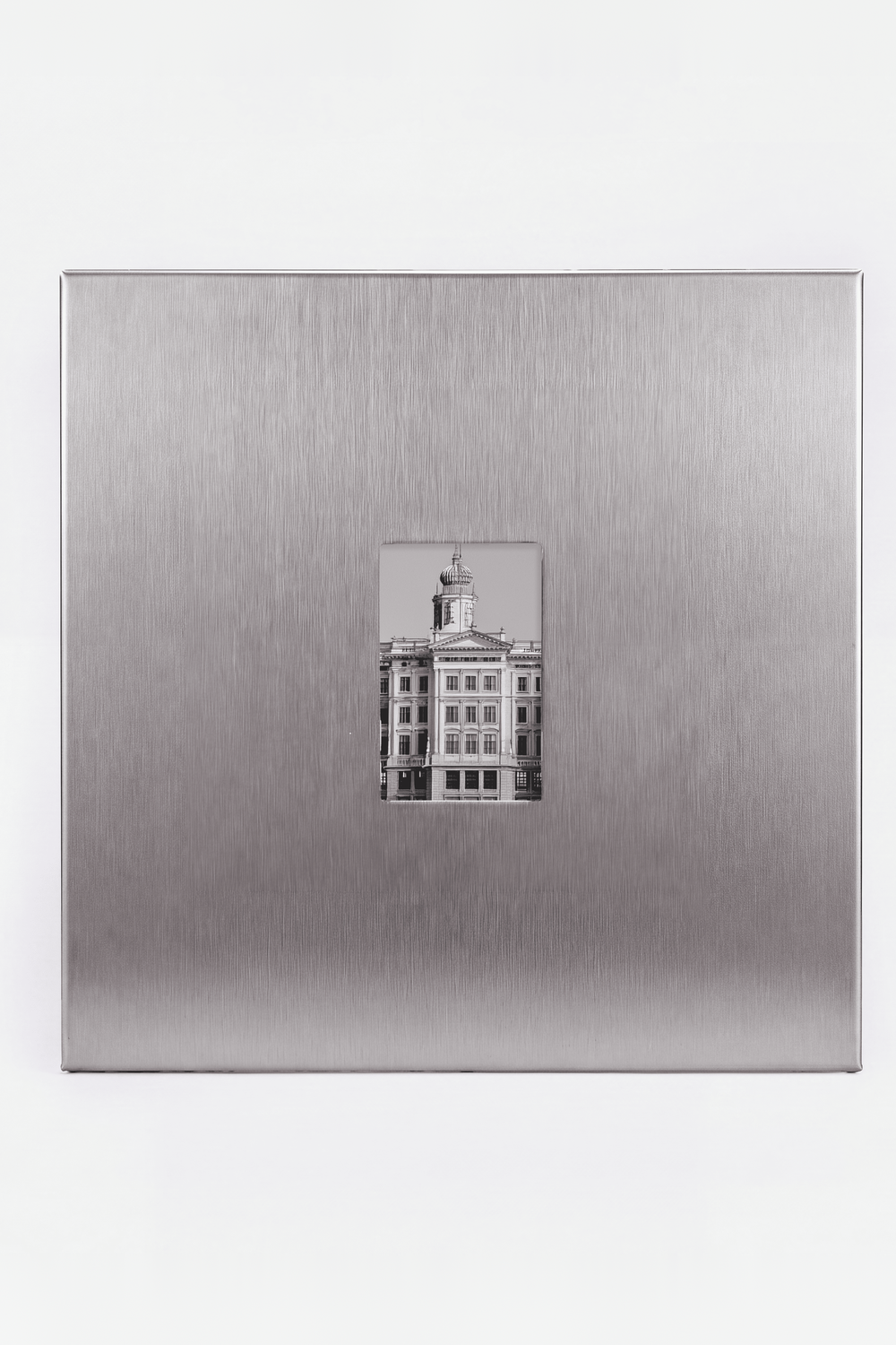 Fırçalanmış Çelik Kare Fotoğraf Paneli, Merkezi Açıklıklı - 25x25 Cm - 4