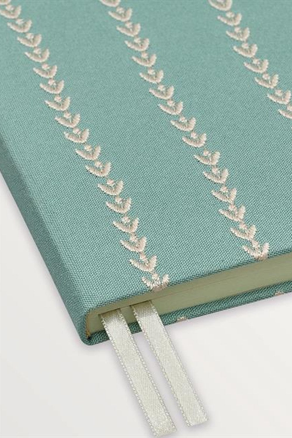 Yeşil Yaprak İşlemeli Xl Defter - 1