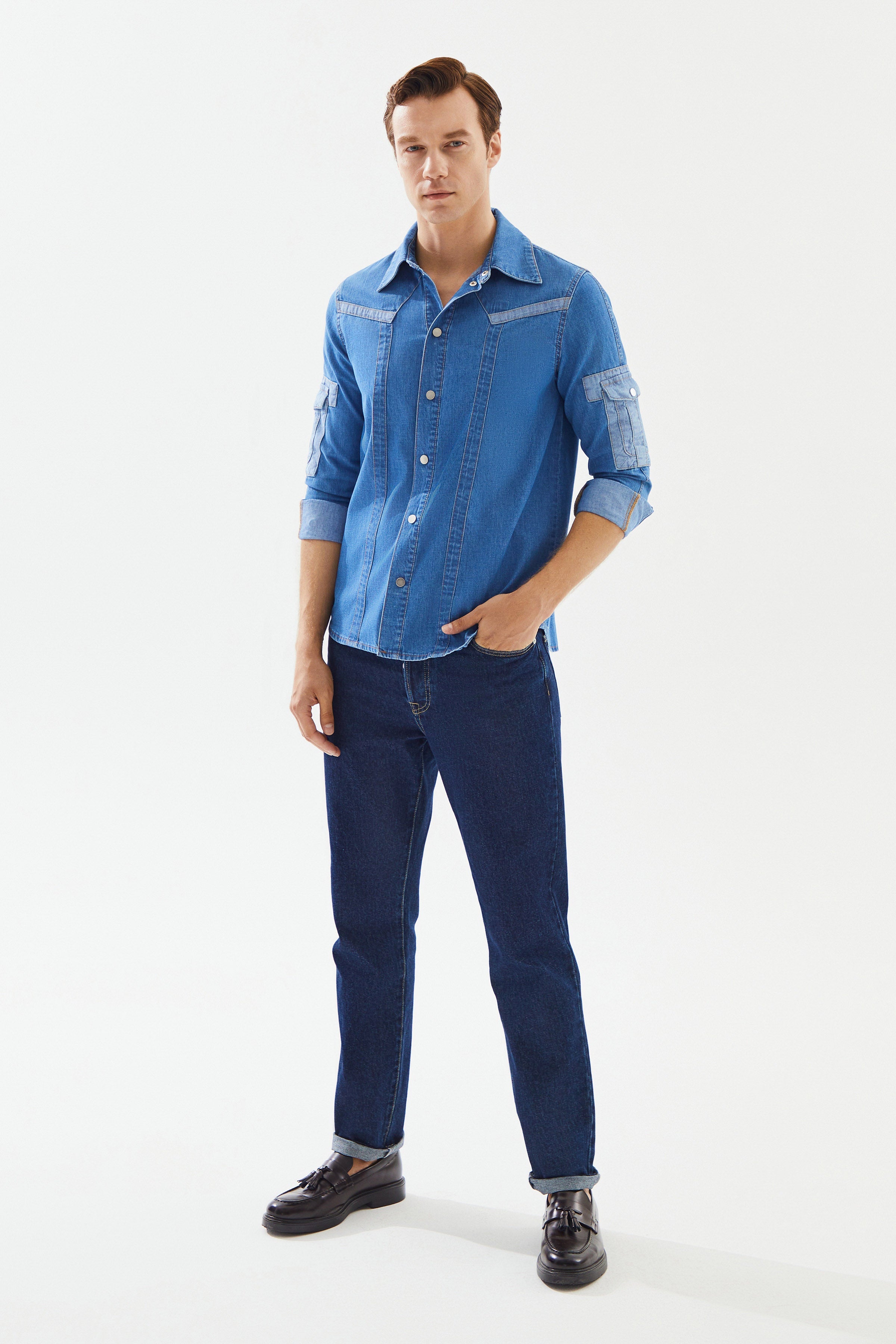 2be4A-Erkek Açık Mavi Kol Cepli Denim Gömlek-4-Milagron.com