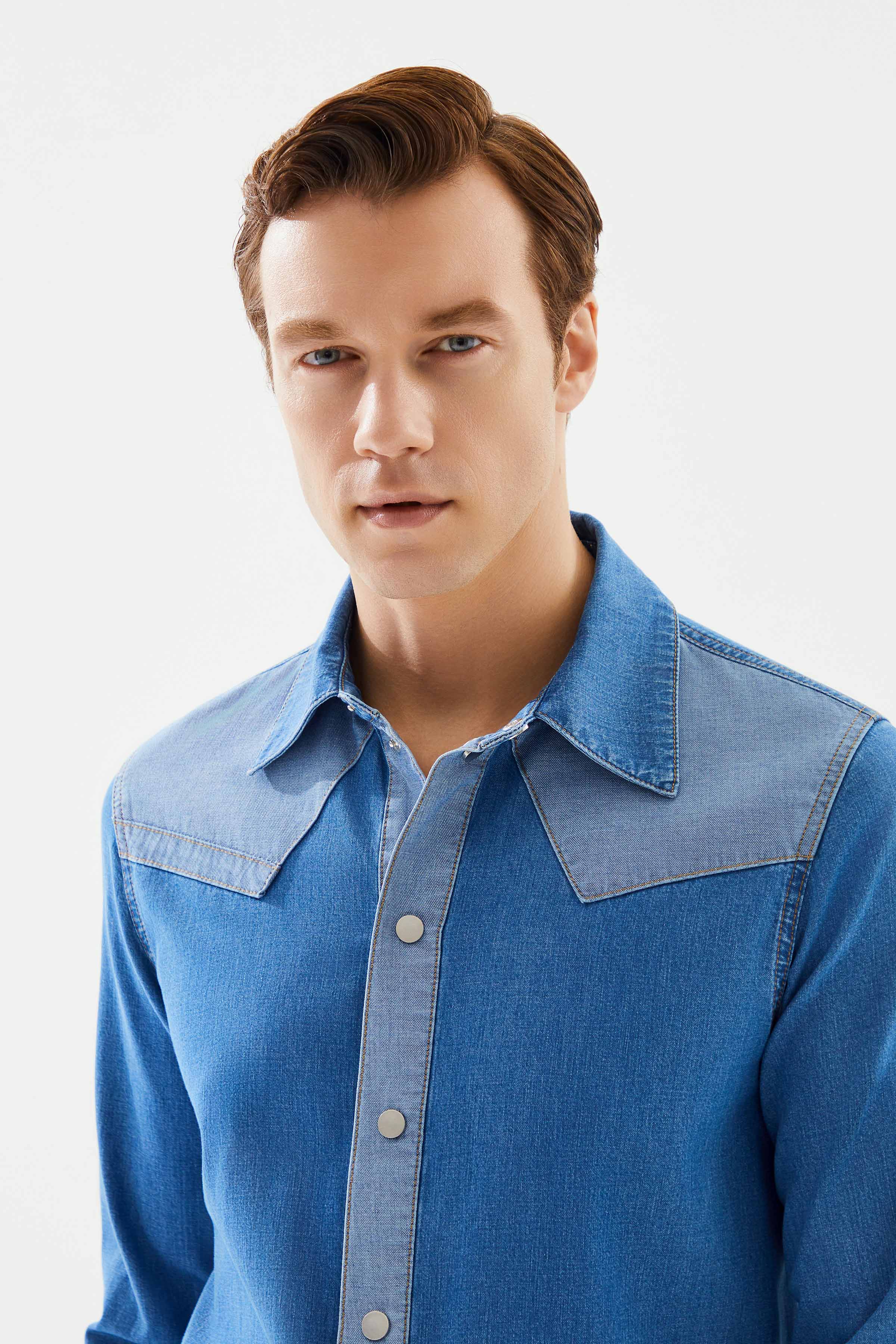 2be4 A-Erkek Açık Mavi şerit Detaylı Denim Gömlek-5-Milagron.com