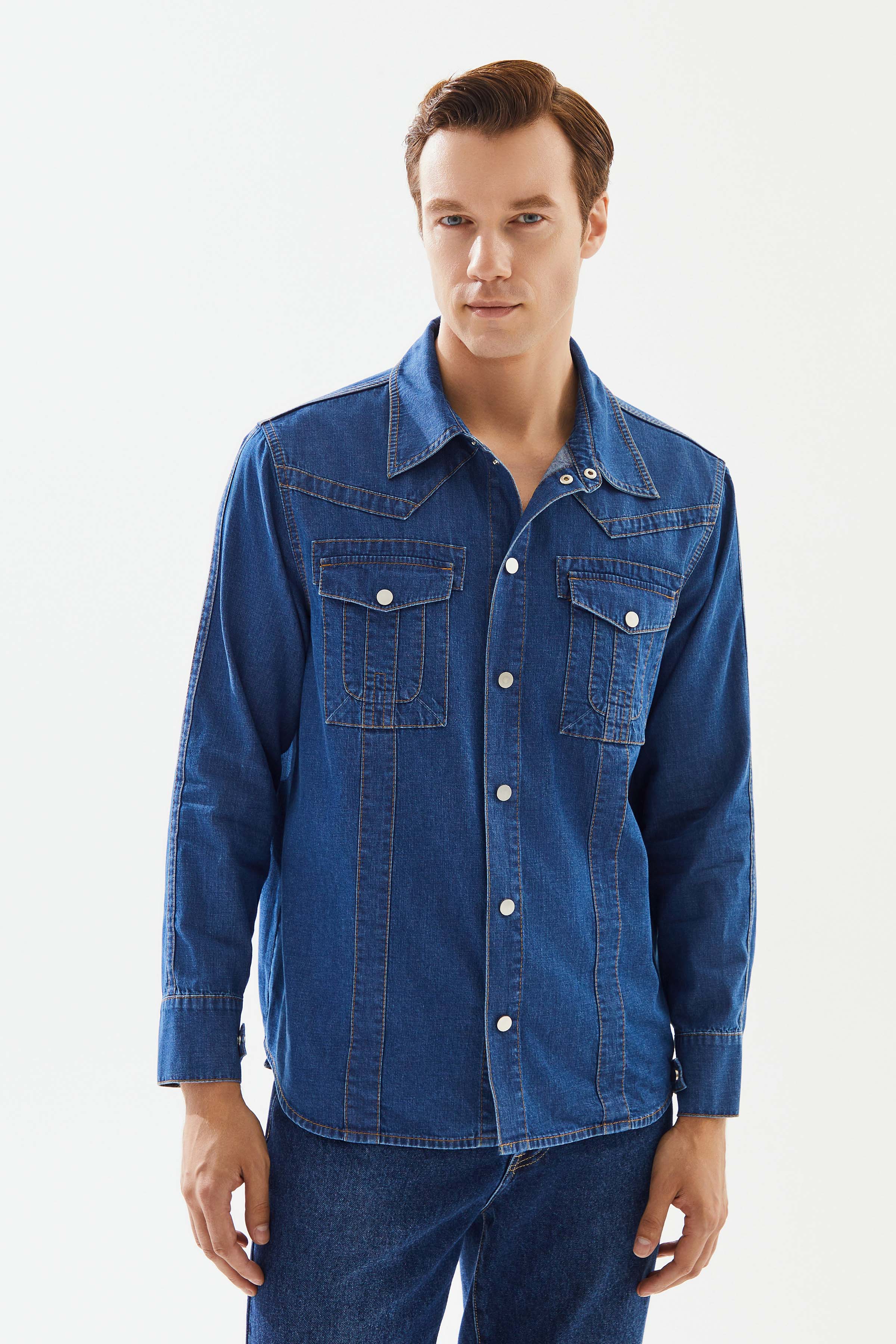 2be4A-Erkek Koyu Mavi Cepli şerit Detaylı Denim Gömlek-3-Milagron.com