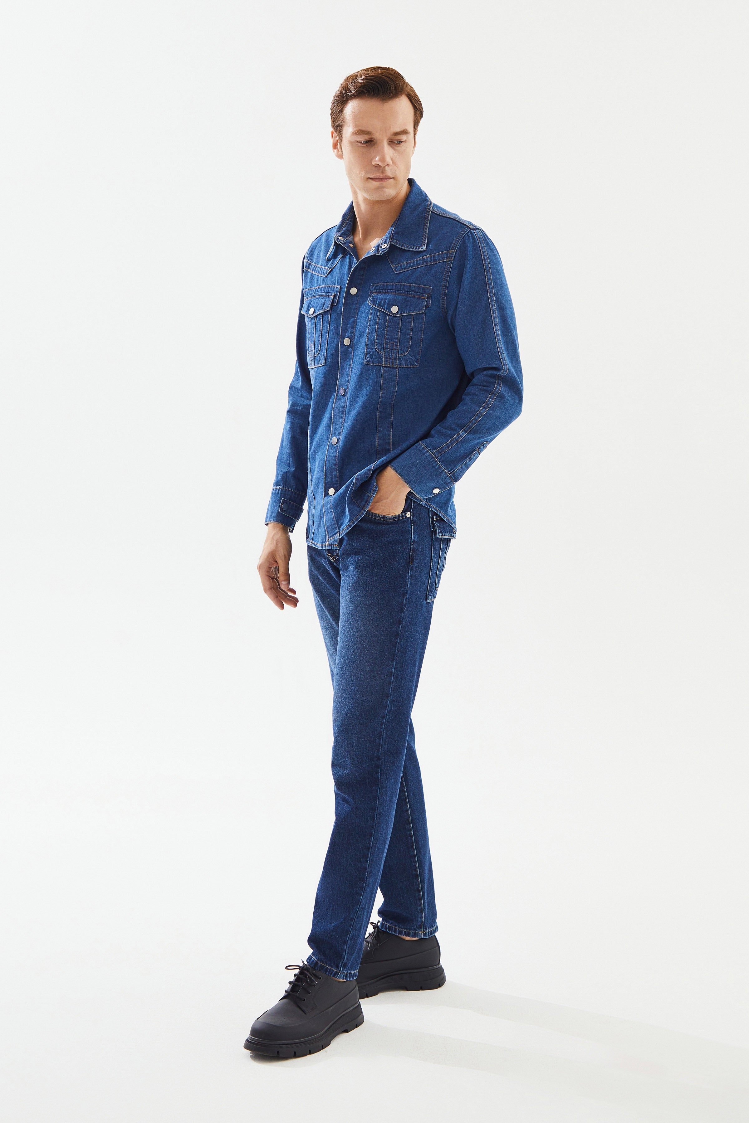 2be4A-Erkek Koyu Mavi Cepli şerit Detaylı Denim Gömlek-4-Milagron.com