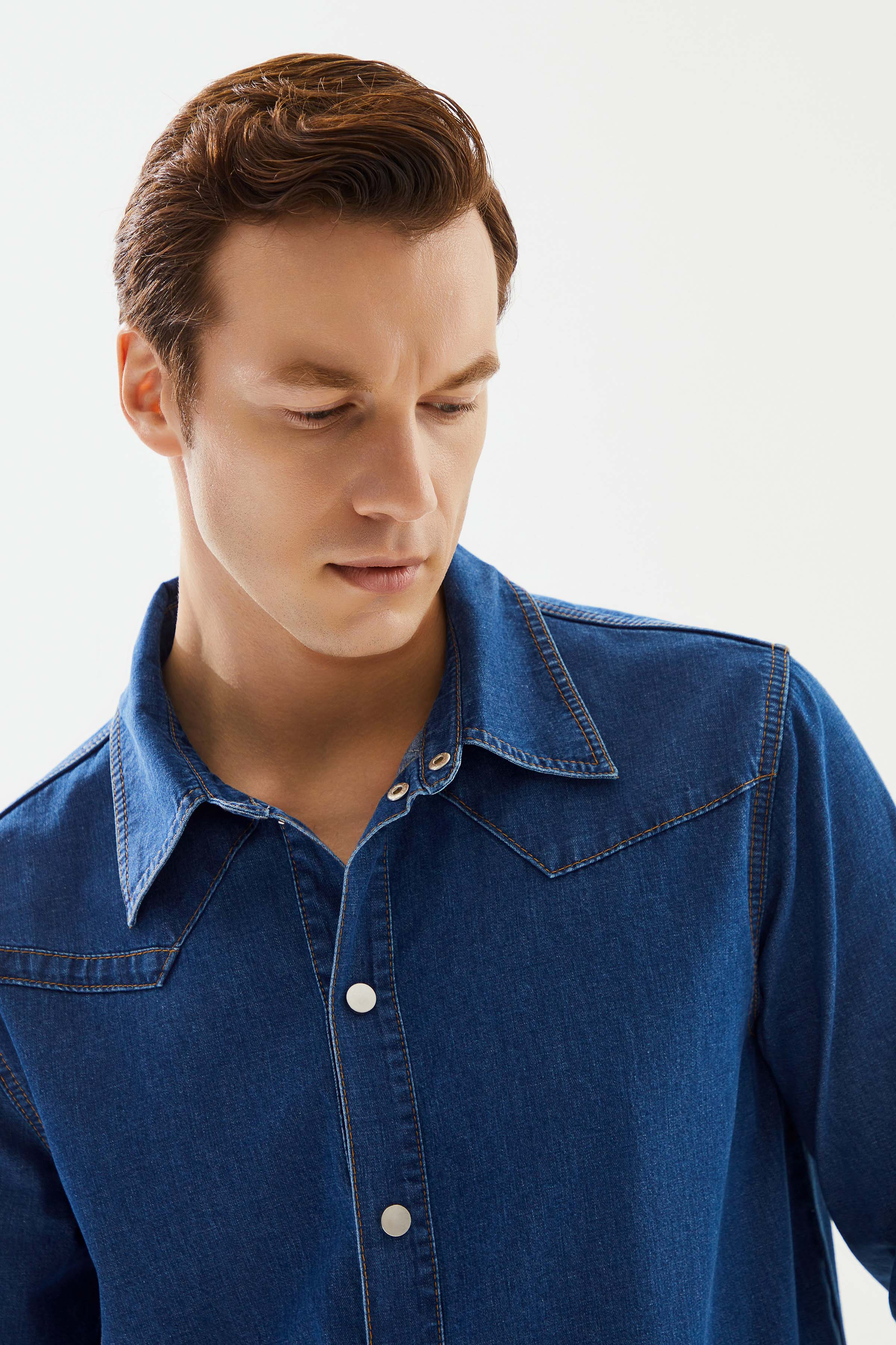 2be4A-Erkek Koyu Mavi şerit Detaylı Denim Gömlek-5-Milagron.com