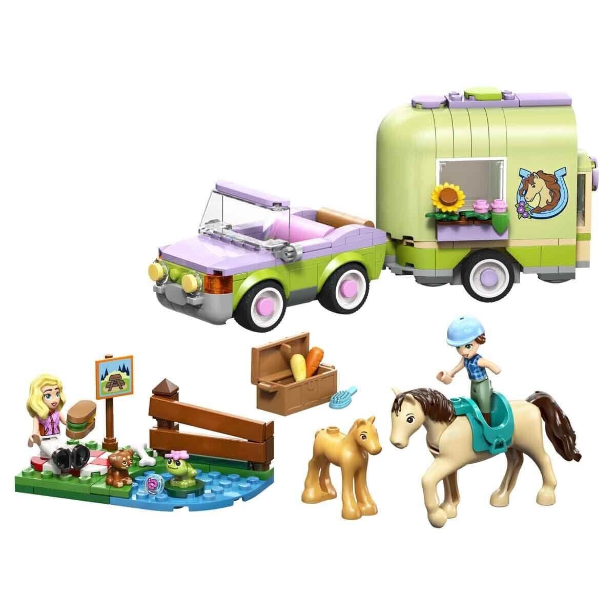 42695 Lego Friends At Ve Tay Römorku 279 Parça +7 Yaş