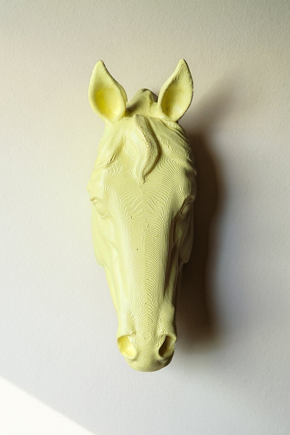 42A35 Home & Living-At Kafası Duvar Figürü | Pastel Sarı-Duvar Dekorları-2-Milagron.com