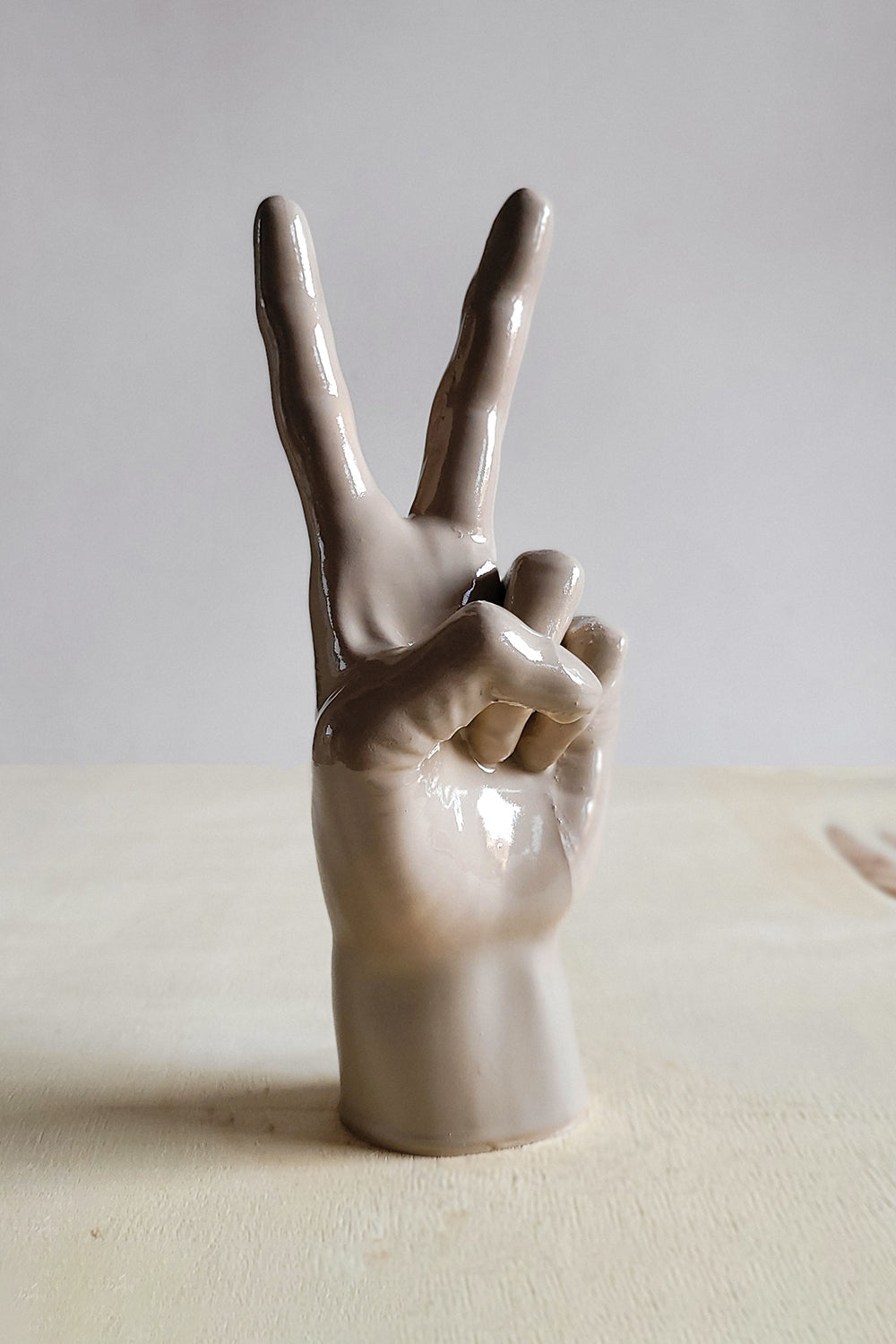 Barış El Figürü V2 | Bej - 2