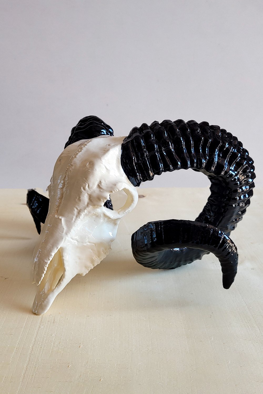 42A35 Home & Living-Gotik Koç Kafatası Dekoru-Heykel-2-Milagron.com