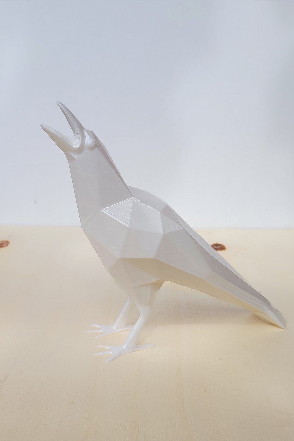 42A35 Home & Living-Lowpoly Karga Figürü | Beyaz-Biblo-1-Milagron.com