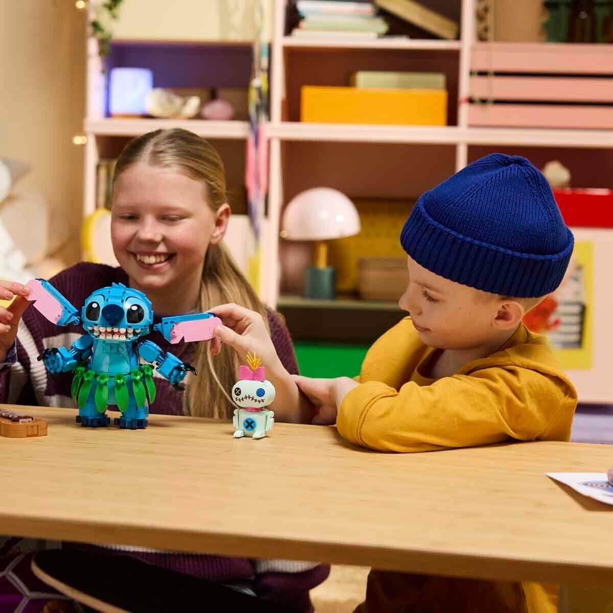 43296 Lego Disney Stitch Ve Scrump 713 Parça +9 Yaş