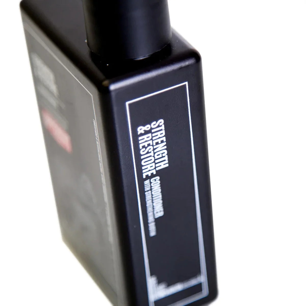 Uppercut Deluxe Strength And Restore Conditioner 240 Ml - Güçlendirici Ve Onarıcı Saç Kremi