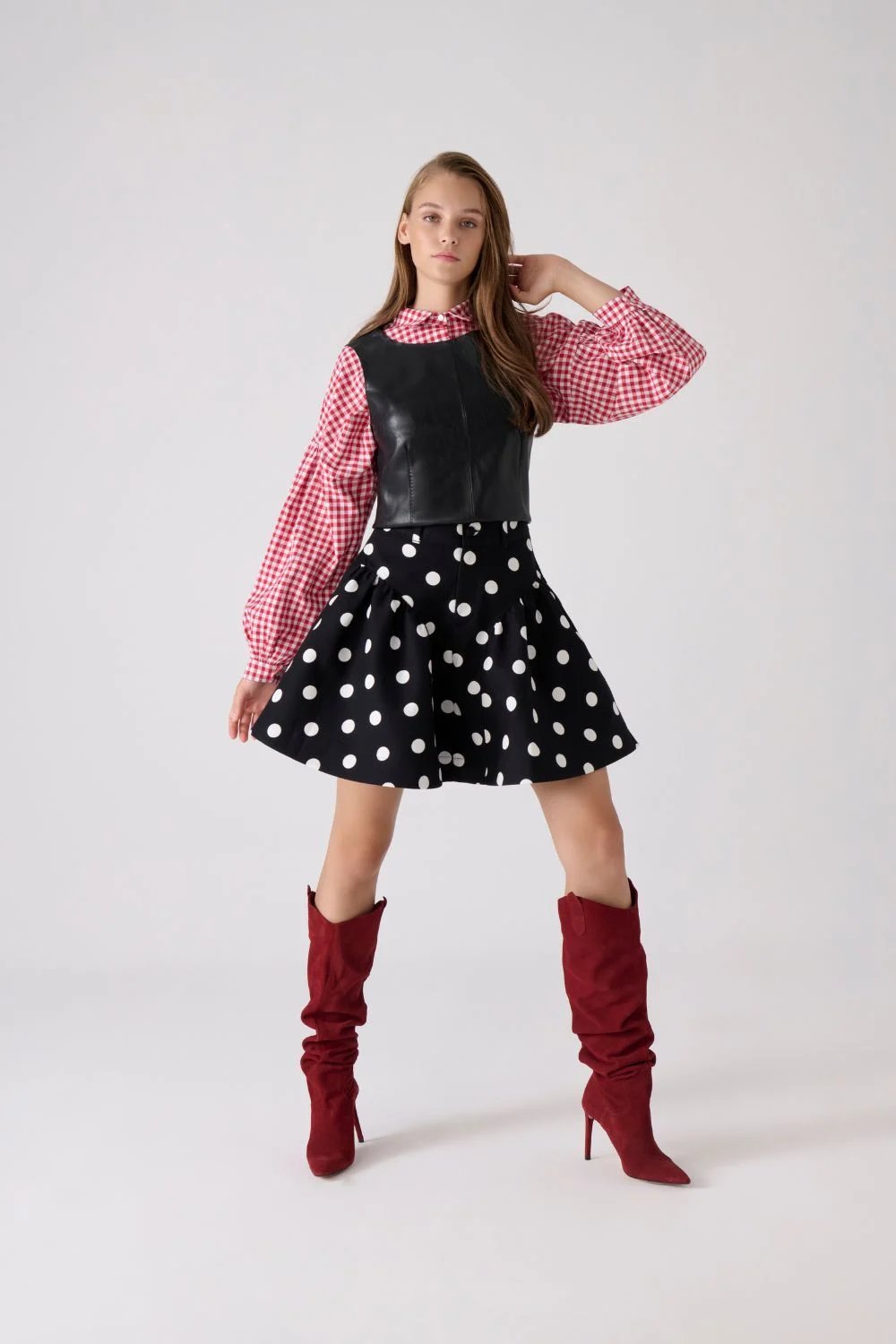 A Simple Way Co-Isabel Puanlı-Etek-1-Milagron.com