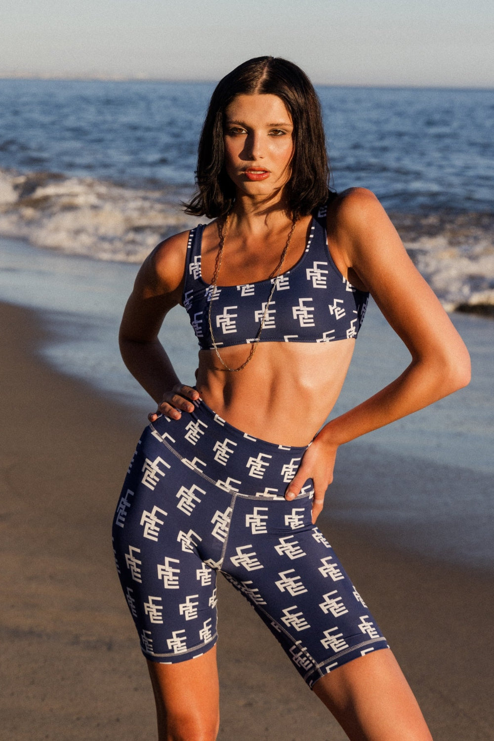 Ace Nayman-Gwen Biker Shorts-Şort-1-Milagron.com