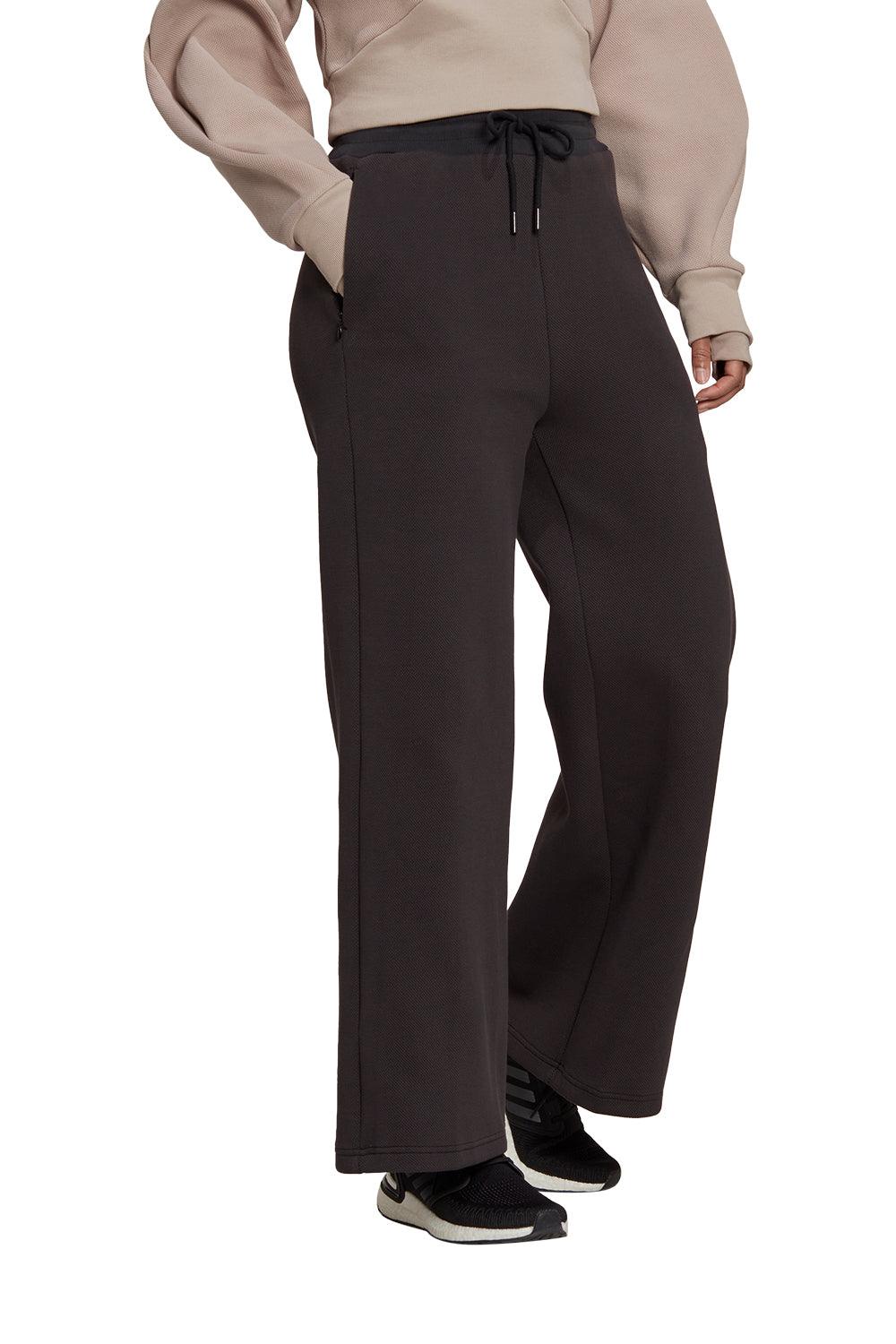 Adidas-Badge of Sport Pants-Eşofman-6-Milagron.com