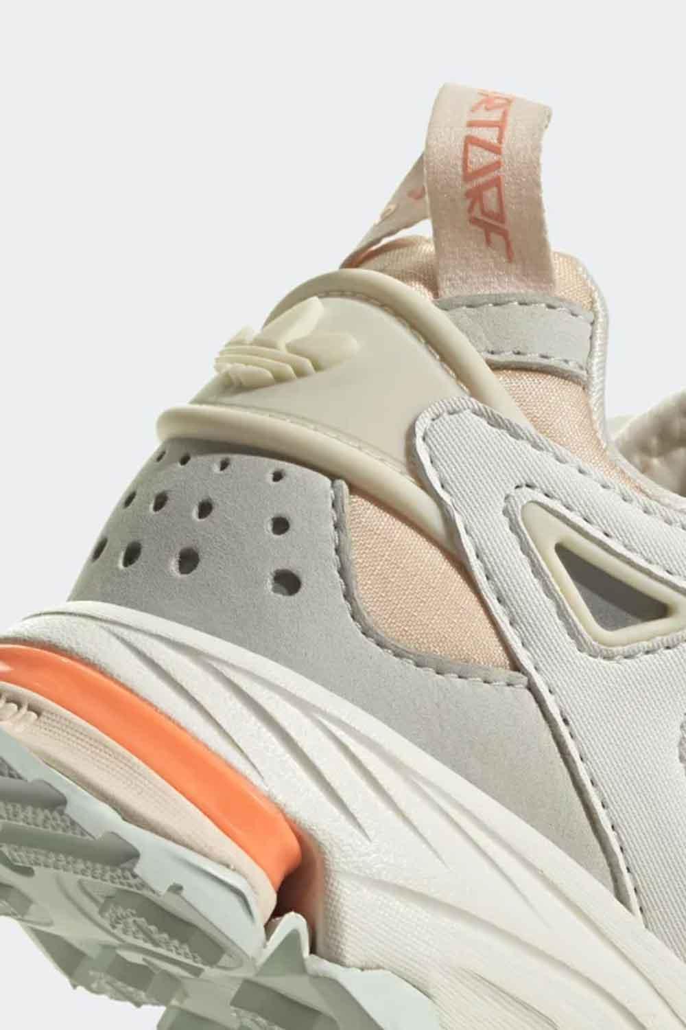 Adidas-Hyperturf Adventure Sneaker-Sneakers-9-Milagron.com