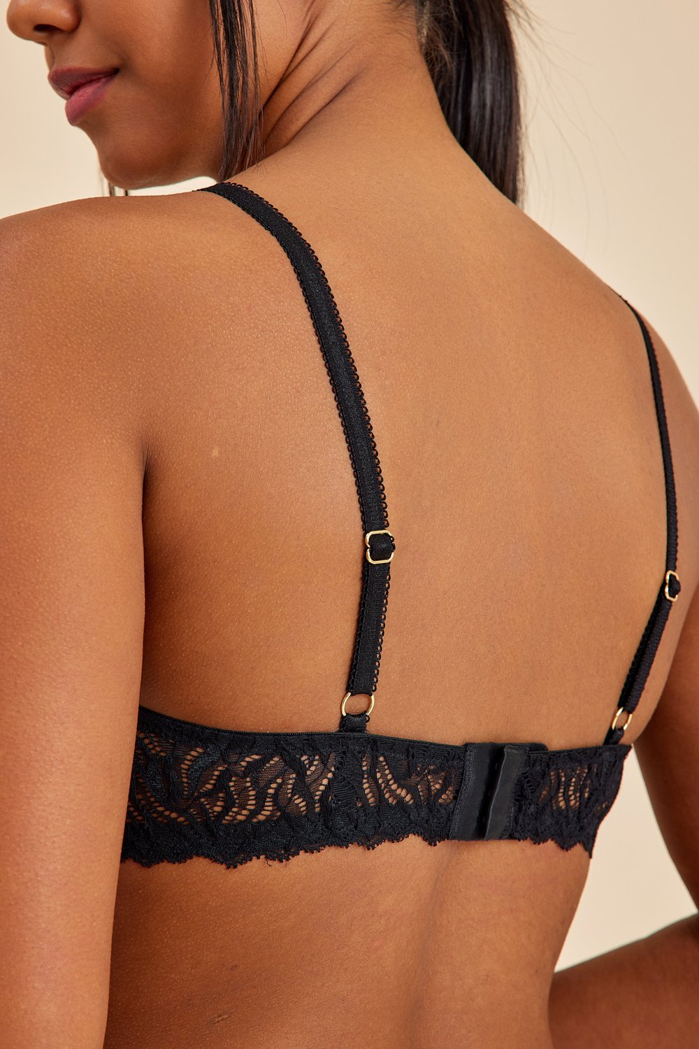 Amarelle-Emma Siyah Balenli Dantelli Dolgulu Yarım Kap Sütyen-Sütyen-8-Milagron.com