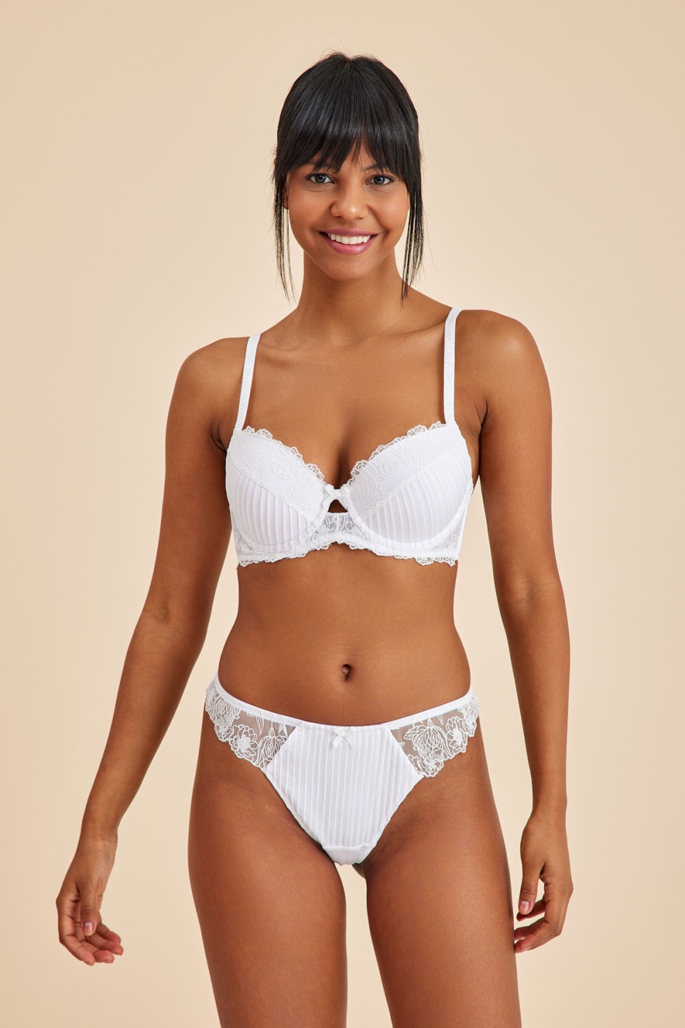 Amarelle-Paris Ekru Dantelli String Külot-String-2-Milagron.com